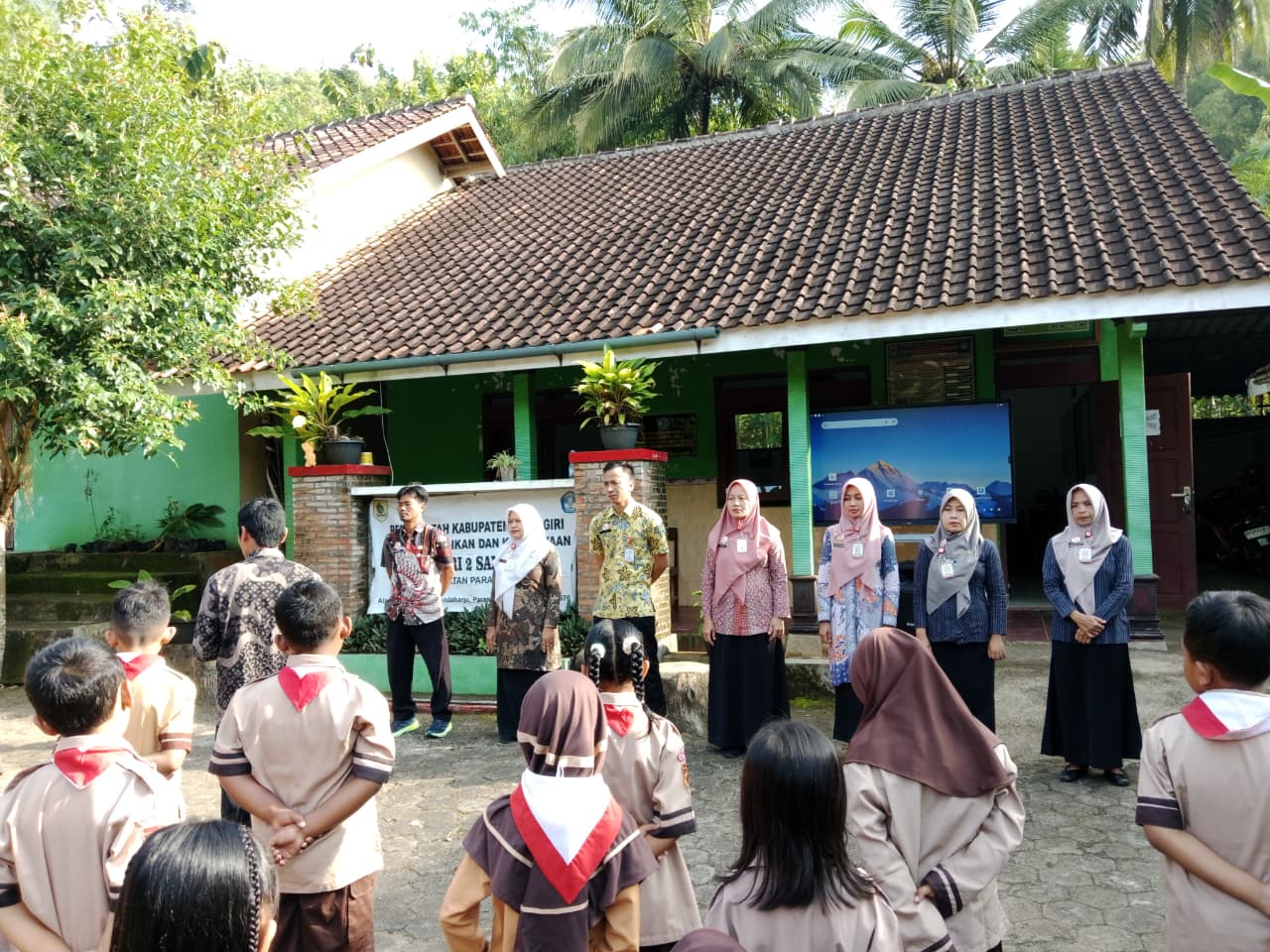 Mari Belajar Berkebun.......